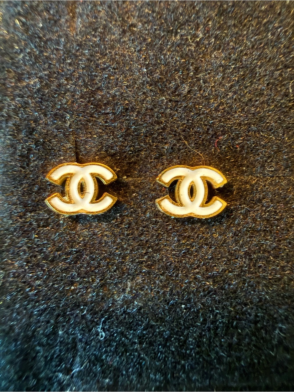 ChaneI White and Gold Tiny Interlocking Logo Stud Earrings